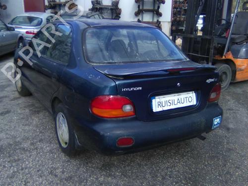 Left taillight HYUNDAI ACCENT I (X-3) 1.3 i 12V | BP19851031C34