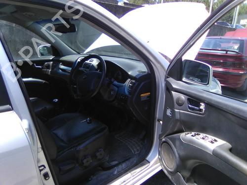 Left front window motor KIA SPORTAGE II (JE_, KM_) 2.0 CRDi 4WD | BP19836858E21 