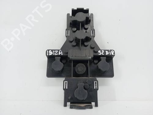 Lampeholder SEAT IBIZA II (6K1) 1.9 D (64 hp) 31807100
