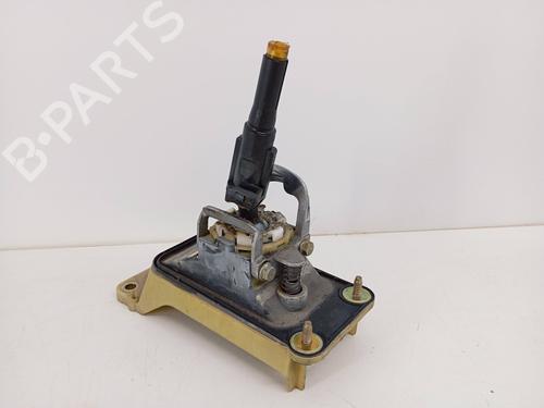 Used Gear lever VW GOLF IV (1J1) 1.4 16V (75 hp) 33211548