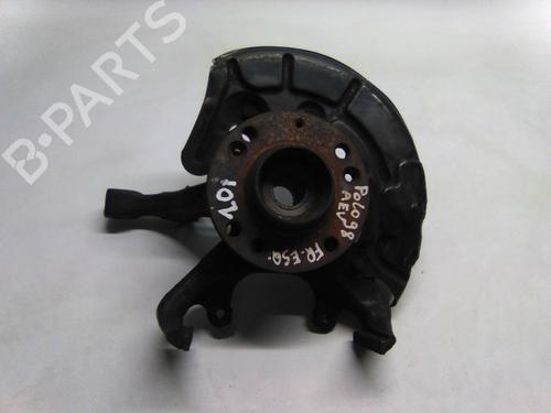 Used Left front steering knuckle VW POLO III (6N1) 64 1.9 D (64 hp) 22935298