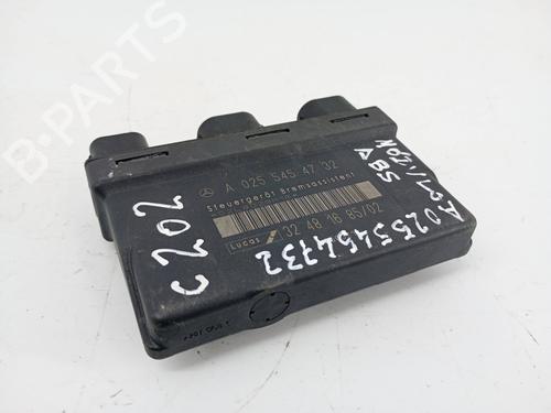 Used ABS pump ABS pump MERCEDES-BENZ E-CLASS (W210) E 220 D (210.004) (95 hp) 32731808 32731808