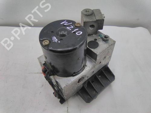 Used ABS pump MERCEDES-BENZ E-CLASS (W210) E 220 D (210.004) (95 hp) 22961230