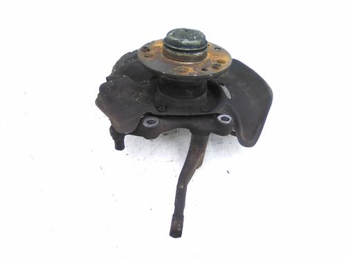 Used Left front steering knuckle MERCEDES-BENZ 190 (W201) D 2.0 (201.122) (72 hp) 19829143