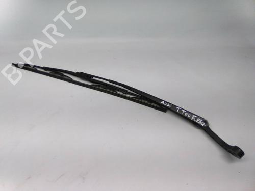 Used Front windshield wiper arm AUDI TT Roadster (8N9) 1.8 T (180 hp) 30704270