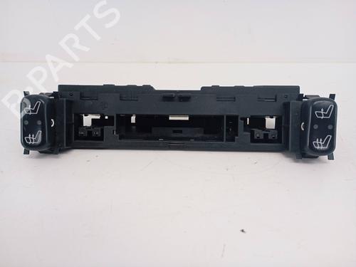 Used Switch Switch MERCEDES-BENZ E-CLASS (W210) E 200 (210.035) (136 hp) 33211678 33211678