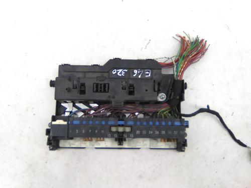 Used Fuse box BMW 3 (E46) 320 d (136 hp) 19844266