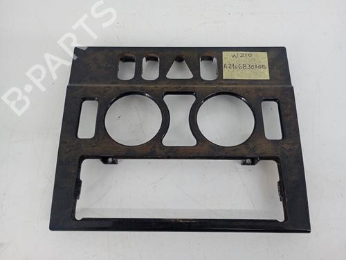 Used Climate control Climate control MERCEDES-BENZ E-CLASS (W210) E 200 (210.035) (136 hp) 32751919 32751919