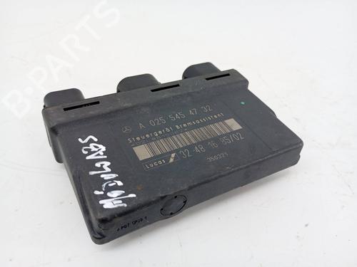 Used ABS pump ABS pump MERCEDES-BENZ E-CLASS (W210) E 220 D (210.004) (95 hp) 32731813 32731813