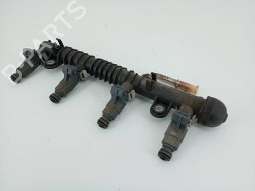 Used Injection rail OPEL CORSA C (X01) 1.2 (F08, F68) (75 hp) 31259028