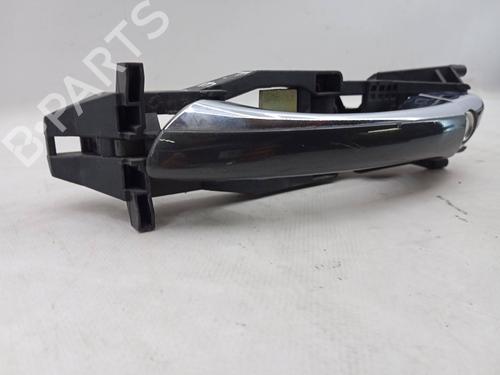 Używane Klamka zewnętrzna drzwi przednich lewych MERCEDES-BENZ C-CLASS (W203) C 220 CDI (203.006) (136 hp) 25127093