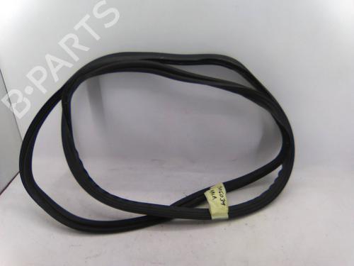 Used Rubber door seal MERCEDES-BENZ C-CLASS (W204) C 220 CDI (204.002) (163 hp) 21821429