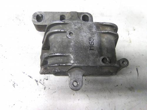 Used Engine mount AUDI A3 (8P1) 1.9 TDI (105 hp) 19809541