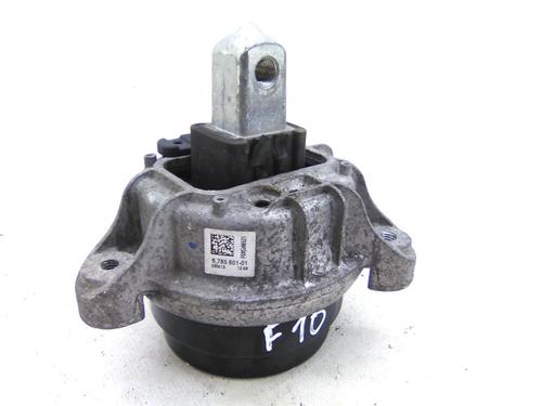 Used Engine mount BMW 5 (F10) 520 d (200 hp) 30299609