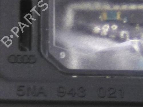 Licence plate light SEAT ARONA (KJ7, KJP) 1.0 TSI | BP20598866I40