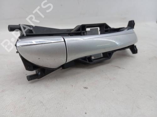 Maneta exterior delantera derecha MERCEDES-BENZ C-CLASS (W203) C 220 CDI (203.006) (136 hp) 25215962