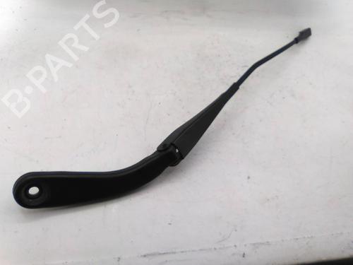 Used Front windshield wiper arm BMW 1 (F20) 118 d (136 hp) 24175889