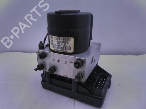 Used ABS pump MERCEDES-BENZ C-CLASS (W202) C 200 (202.020) (136 hp) 19843952