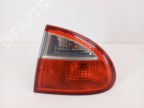 Used Right taillight SEAT LEON (1M1) 1.6 16 V (105 hp) 33047278