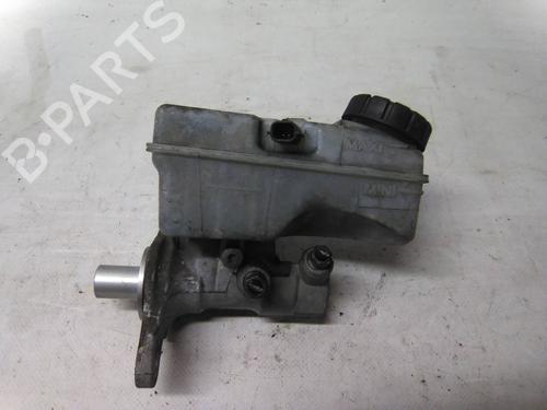 Used Brake master cylinder Brake master cylinder RENAULT CLIO IV (BH_) 1.5 dCi 75 (75 hp) 19811204 19811204