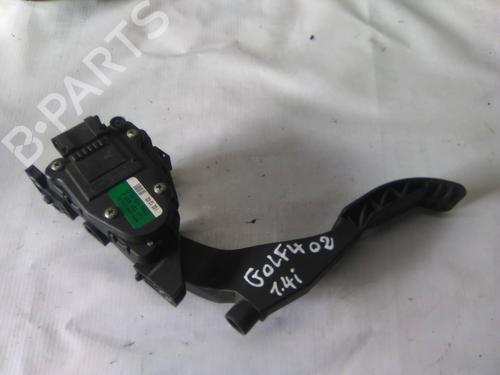 Used Pedal VW GOLF IV (1J1) 1.4 16V (75 hp) 19836592