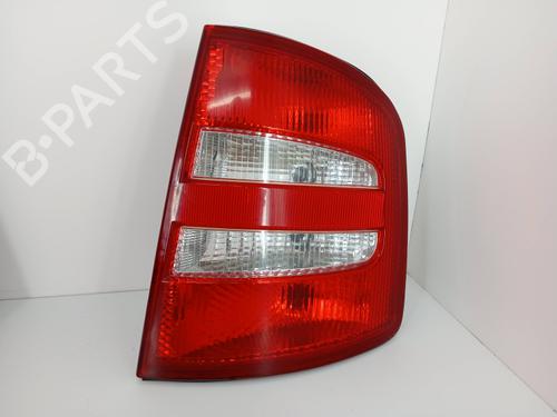 Rückleuchte Rechts für SKODA FABIA I (6Y2) 1.0 (50 hp) 31807137