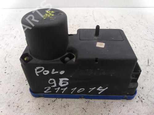 Used Electronic module VW POLO III (6N1) 45 1.0 (45 hp) 19816146