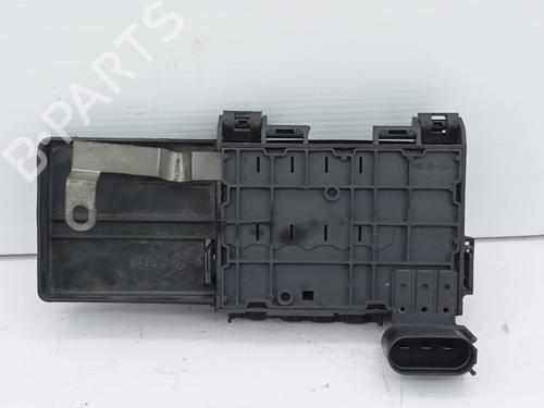 Fuse box VW GOLF IV (1J1) 1.6 | BP19863555E1 