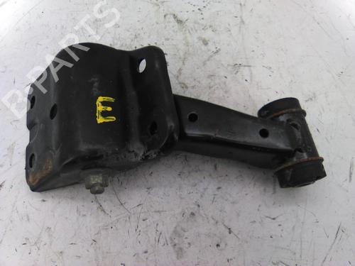 Venstre bagtil bærearm NISSAN PRIMERA Traveller (WP11) 2.0 16V (140 hp) 19876147