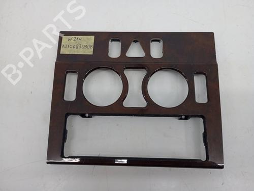 Used Climate control Climate control MERCEDES-BENZ E-CLASS (W210) E 200 (210.035) (136 hp) 32751916 32751916