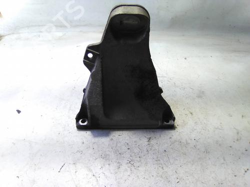 Used Engine mount AUDI 80 B4 Saloon (8C2) 2.0 E (115 hp) 19809075