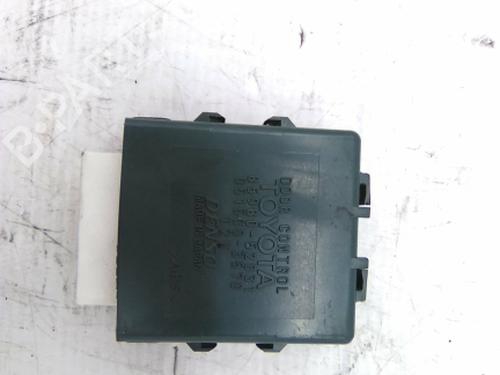 Used Electronic module TOYOTA YARIS (_P1_) 1.0 (SCP10_, SCP10R) (68 hp) 19853235