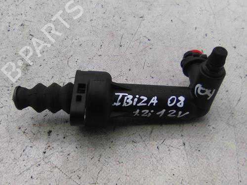 Andre SEAT IBIZA III (6L1) 1.2 12V (70 hp) 19836169