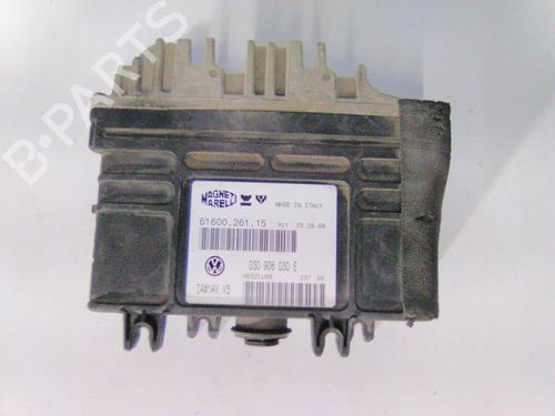 Used Engine control unit (ECU) VW POLO III (6N1) 64 1.9 D (64 hp) 22935733