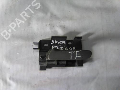 Used Rear left exterior door handle SKODA FELICIA I (6U1) 1.3 (54 hp) 19834892