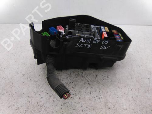 Used Fuse box AUDI Q7 (4LB) 3.0 TDI quattro (233 hp) 19840176