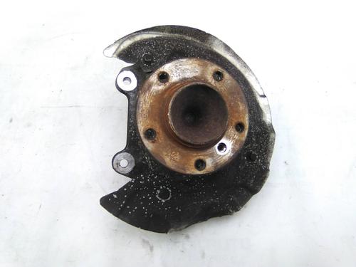 Used Right front steering knuckle BMW 1 (E87) 118 d (122 hp) 19818610