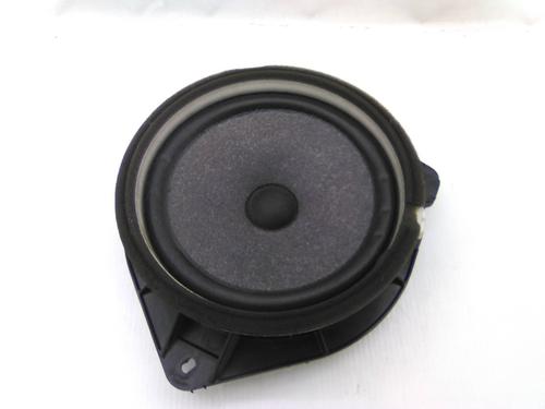 Used Speaker TOYOTA RAV 4 II (_A2_) 2.0 4WD (ACA21, ACA20) (150 hp) 19831625