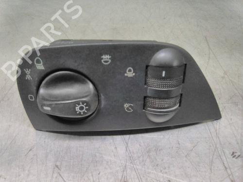 Used Headlight switch VW POLO III (6N1) 45 1.0 (45 hp) 19850344