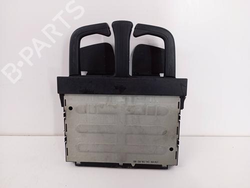 Portavasos/Objetos VW GOLF IV Variant (1J5) 1.4 16V (75 hp) 33211595