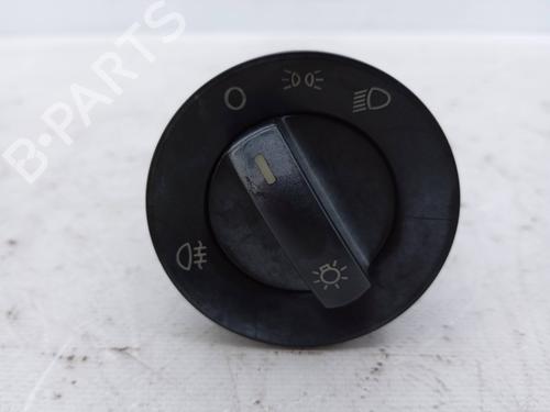 Used Headlight switch VW POLO IV (9N_, 9A_) 1.2 12V (64 hp) 30460865