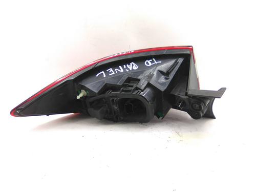 Right taillight RENAULT CLIO IV (BH_) 1.5 dCi 75 | BP20482627C35