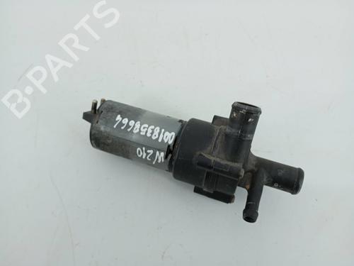Extra waterpomp MERCEDES-BENZ E-CLASS (W210) E 200 (210.035) (136 hp) 32787725