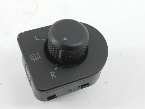 Used Switch VW PASSAT B5.5 (3B3) 1.9 TDI (101 hp) 31294568