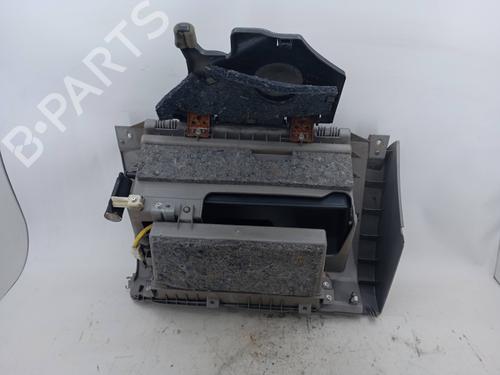 Glove box MITSUBISHI GRANDIS (NA_W) 2.0 DI-D (NA8W) | BP19823128C95 