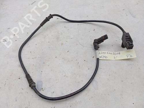 Used Other MERCEDES-BENZ E-CLASS (W210) E 220 D (210.004) (95 hp) 28952360