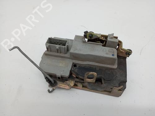 Used Front right lock PEUGEOT 206 Hatchback (2A/C) 1.4 i (75 hp) 30977993