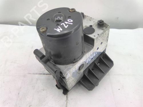 Used ABS pump MERCEDES-BENZ E-CLASS (W210) E 220 D (210.004) (95 hp) 22961219