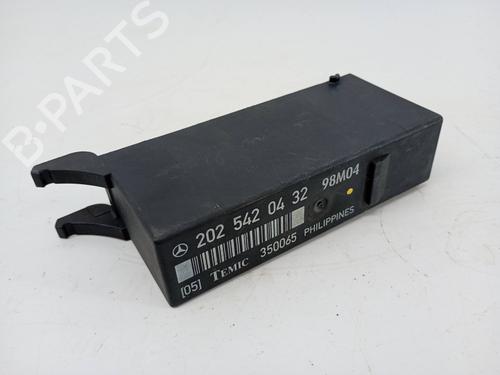 Used Electronic module Electronic module MERCEDES-BENZ C-CLASS (W202) C 200 D (202.120) (75 hp) 32731801 32731801
