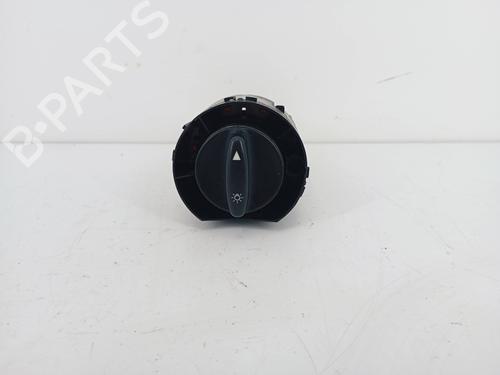 Used Headlight switch AUDI A3 (8L1) 1.6 (101 hp) 33211555
